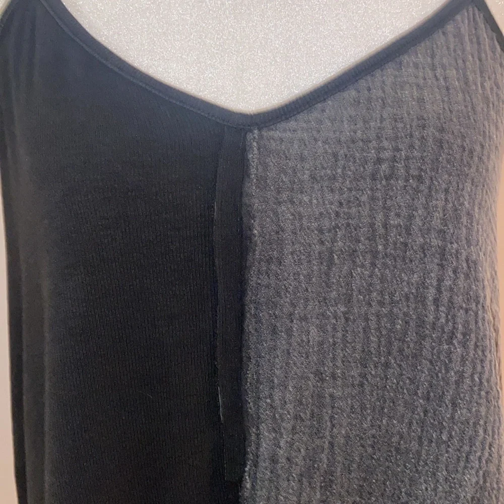 POL Color Block Flowy Cami - Picture 2 of 13
